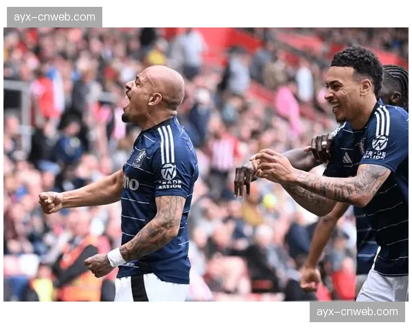 阿斯顿维拉后卫孔萨累积黄牌停赛，球队后场出球链面临考验